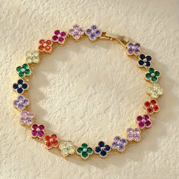 14k Gold Clover Motif Tennis Bracelet - Picture 9 of 10